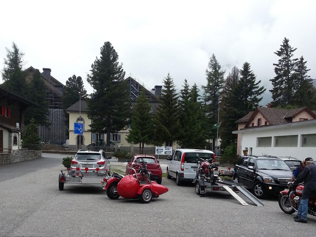 Casa Popolo Andermatt Hostel Ngoại thất bức ảnh